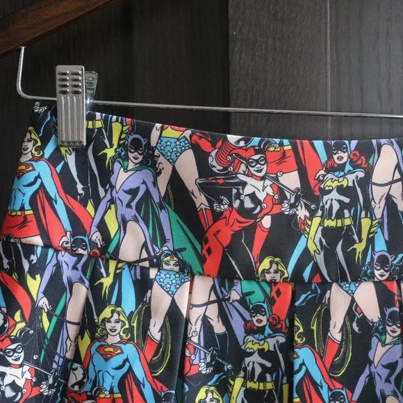 NWT Marvel Living Legends Pleated Mini Skirt. - Picture 4 of 9